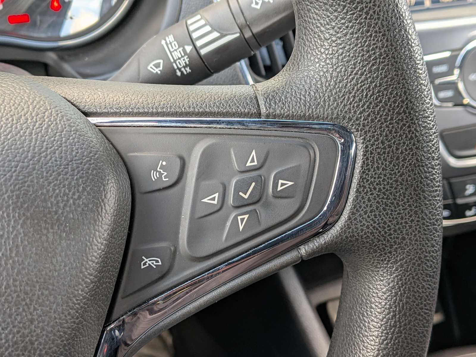 Thumbnail: 2017 Chevrolet Cruze - 24