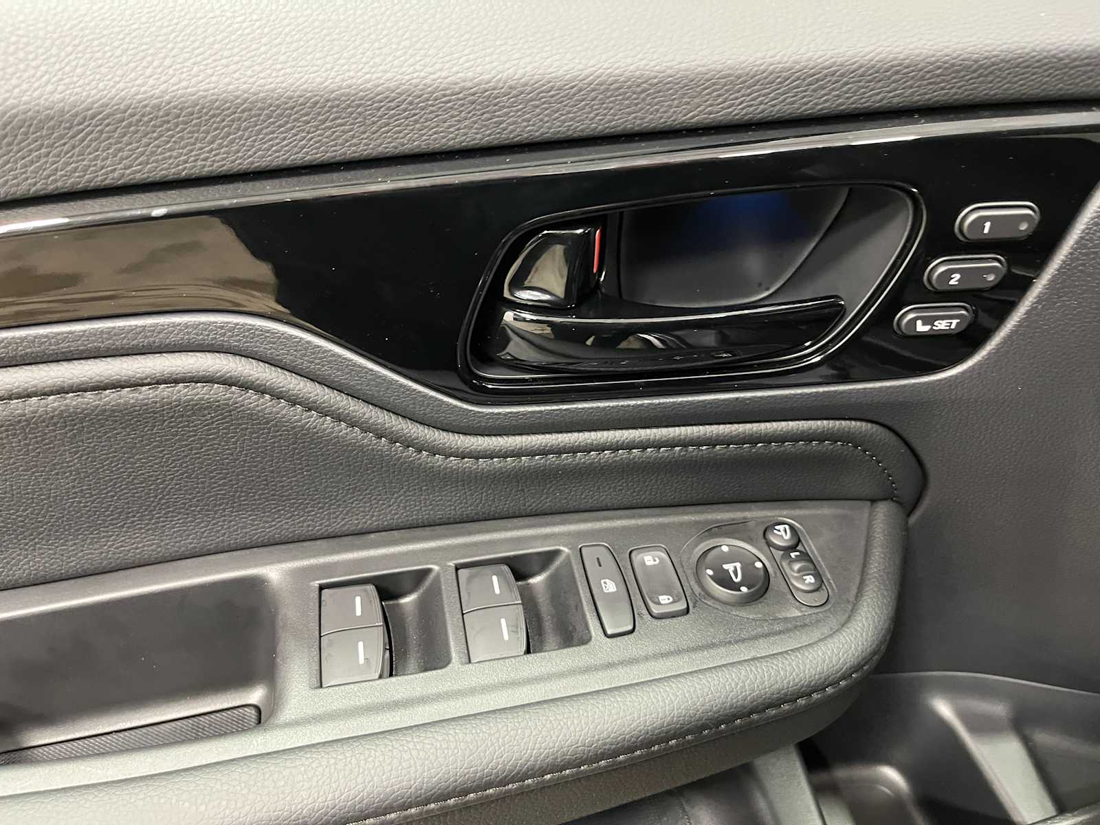 Thumbnail: 2026 Honda Odyssey - 13