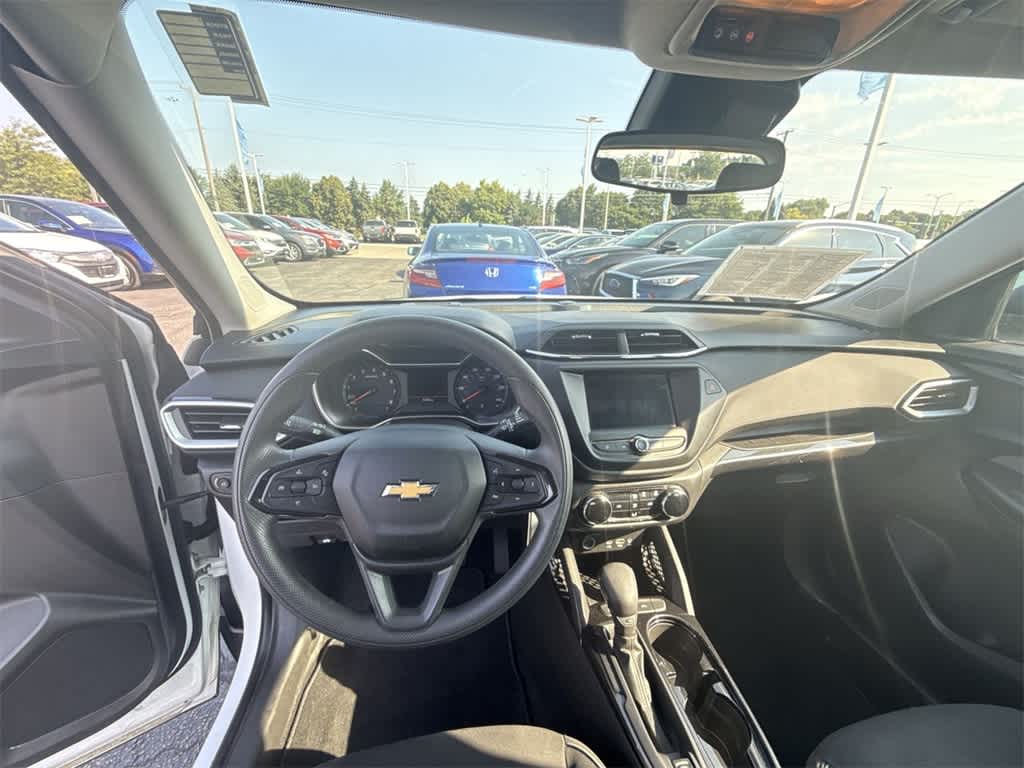 Thumbnail: 2022 Chevrolet TrailBlazer - 14