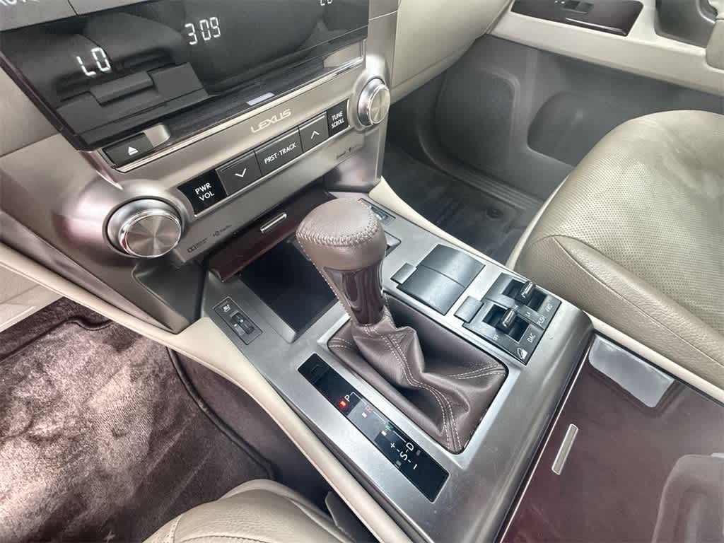 Thumbnail: 2016 Lexus GX - 32