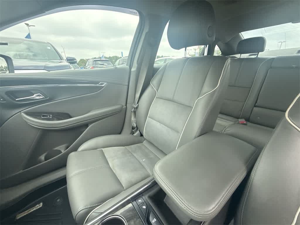 Thumbnail: 2014 Chevrolet Impala - 21