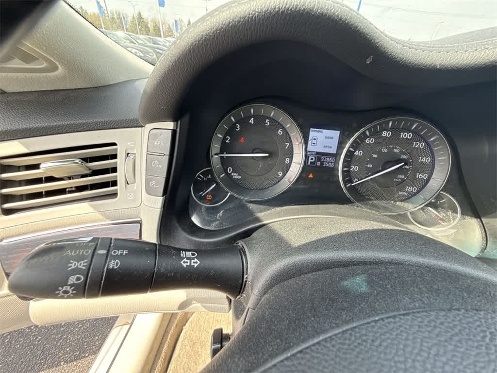 Thumbnail: 2012 INFINITI M56 - 26