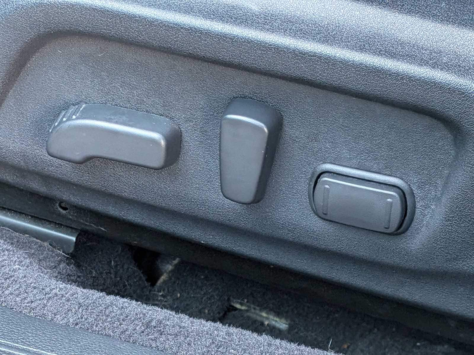 Thumbnail: 2015 Subaru Legacy - 16