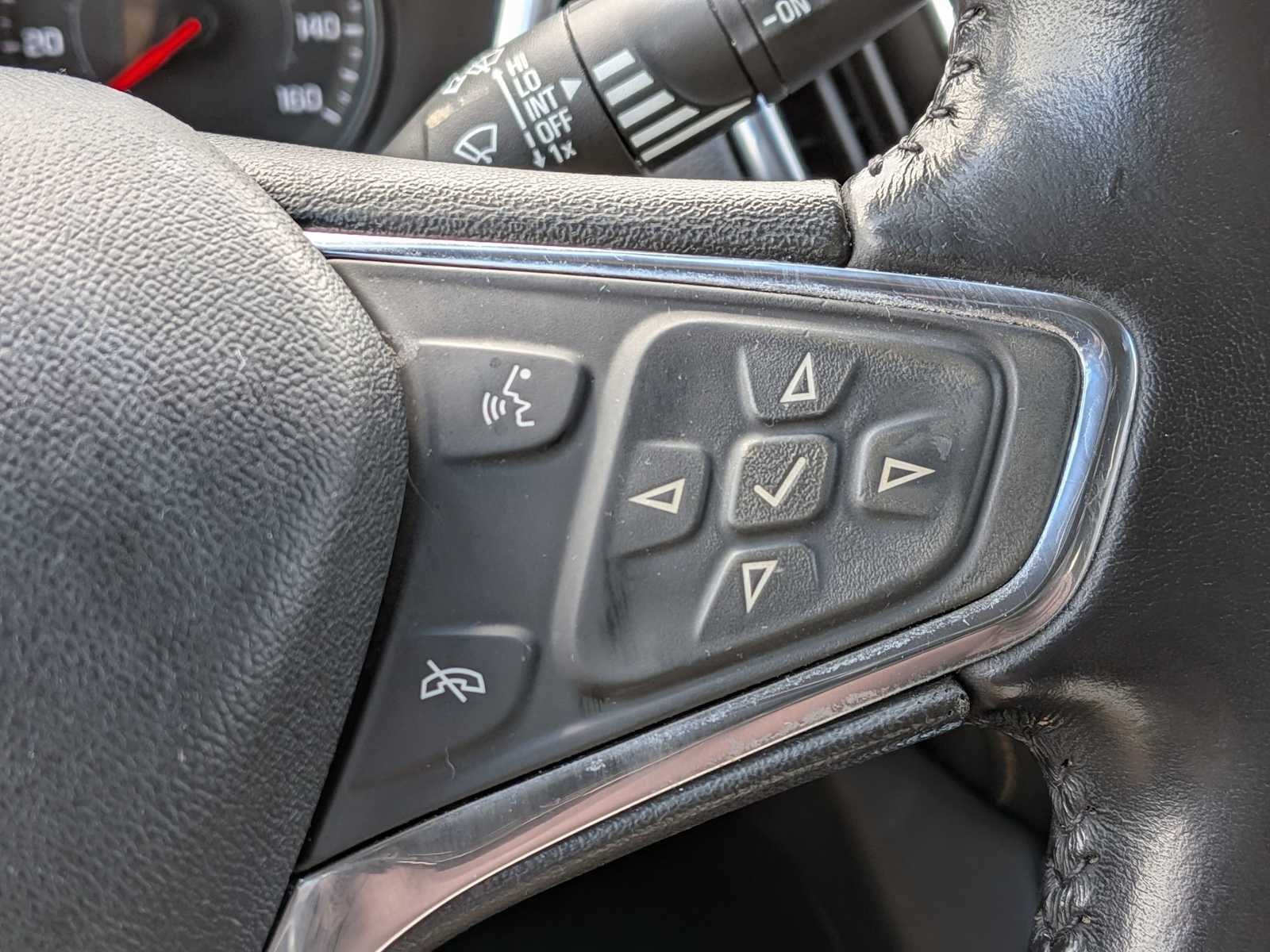 Thumbnail: 2020 Chevrolet Equinox - 24