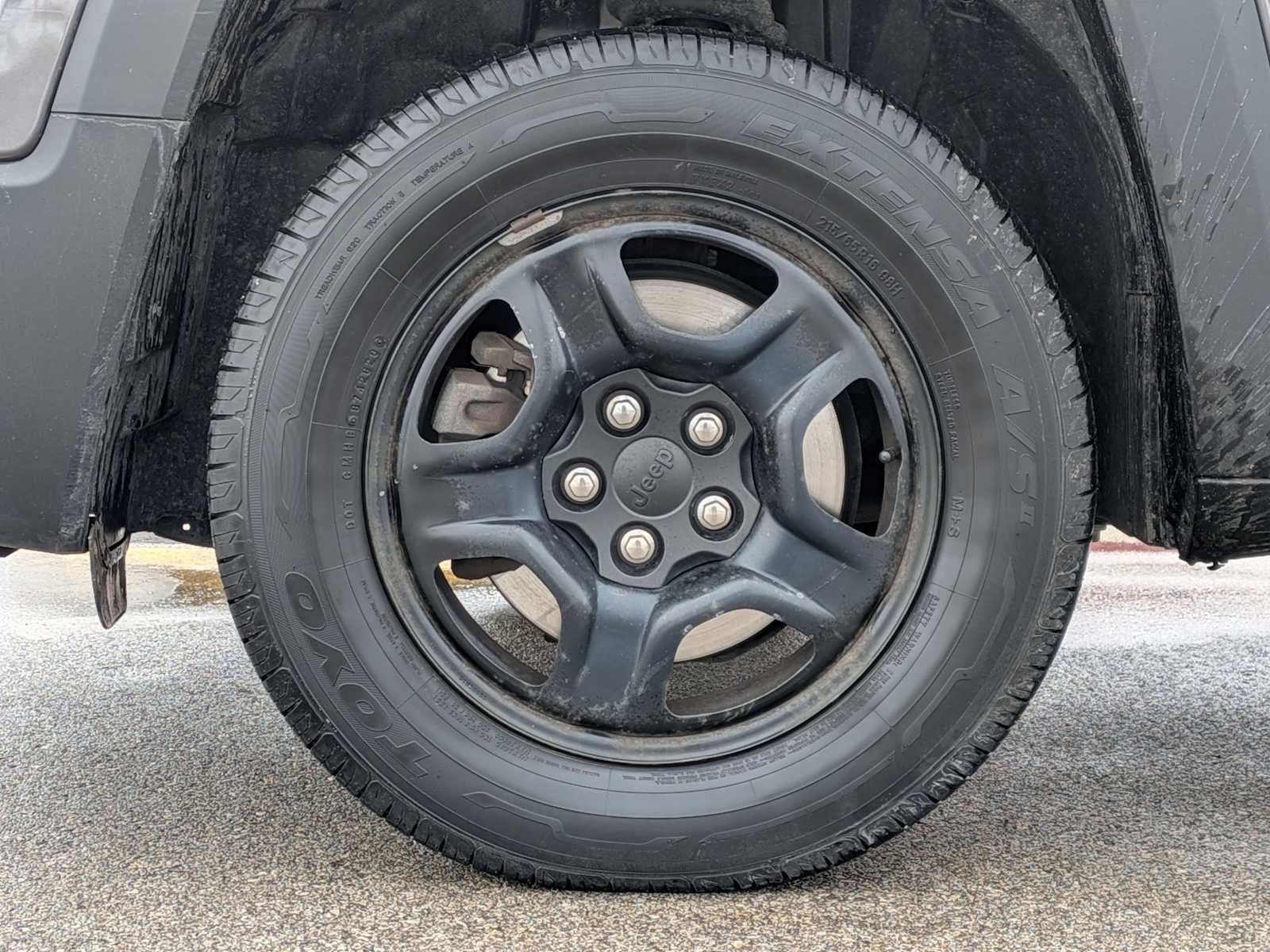 Thumbnail: 2017 Jeep Renegade - 14