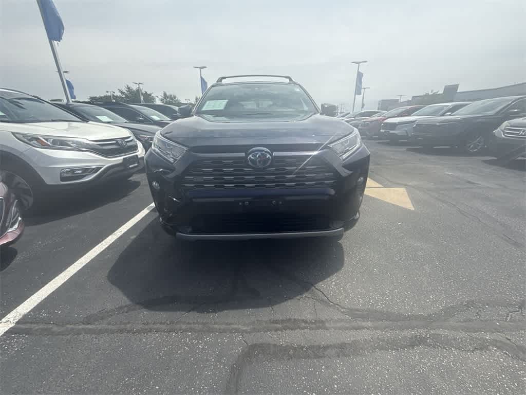 Thumbnail: 2021 Toyota RAV4 - 10