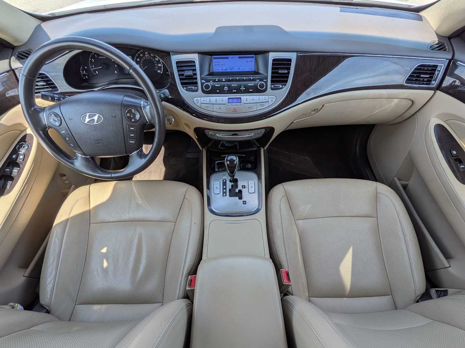 Thumbnail: 2011 Hyundai Genesis - 18