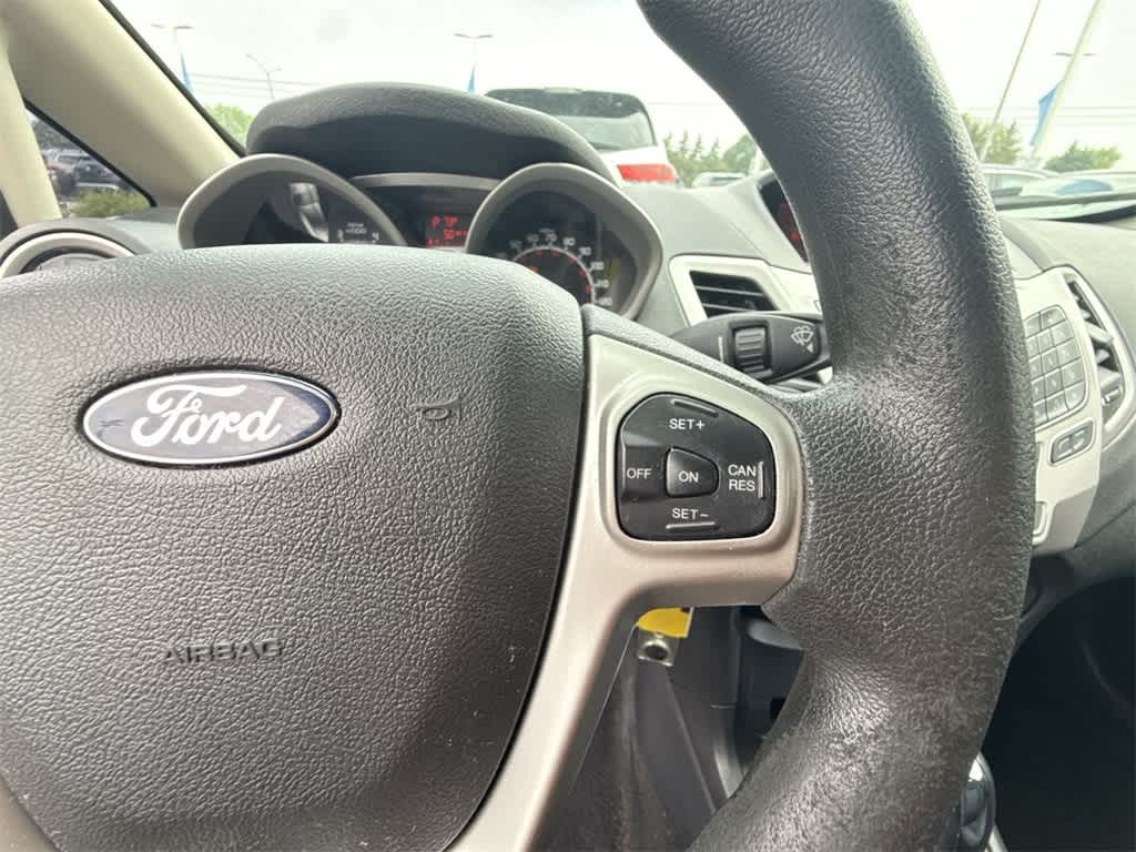 Thumbnail: 2013 Ford Fiesta - 23