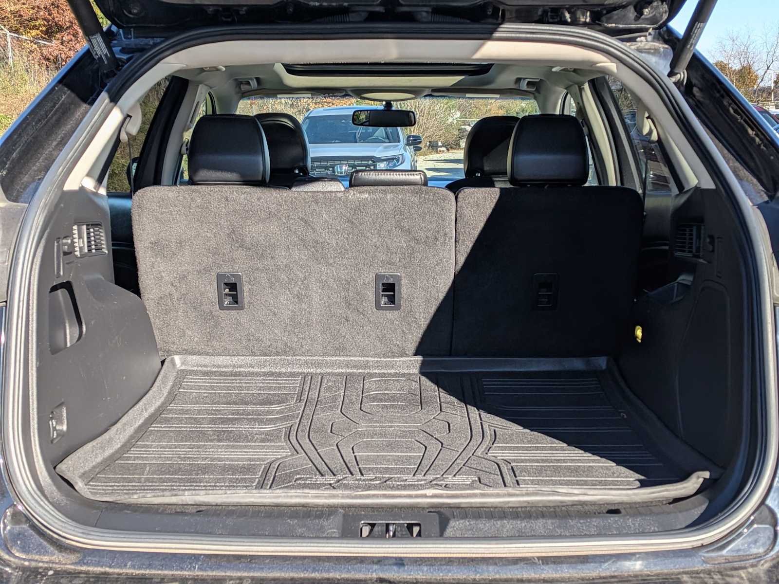 Thumbnail: 2016 Ford Edge - 33