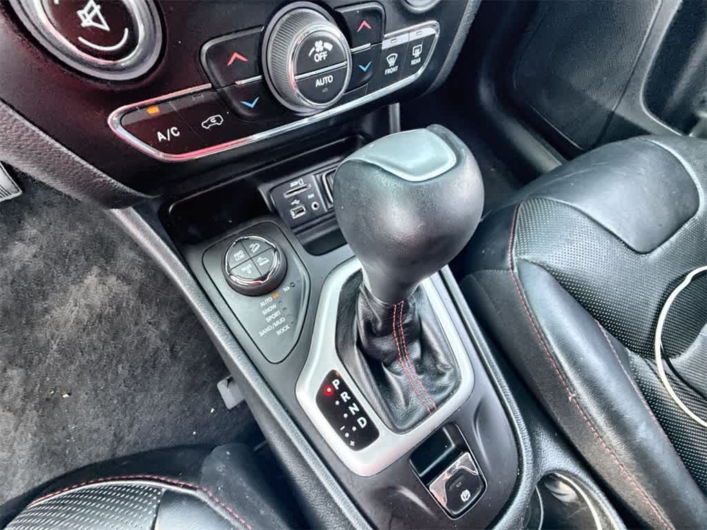 Thumbnail: 2015 Jeep Cherokee - 31