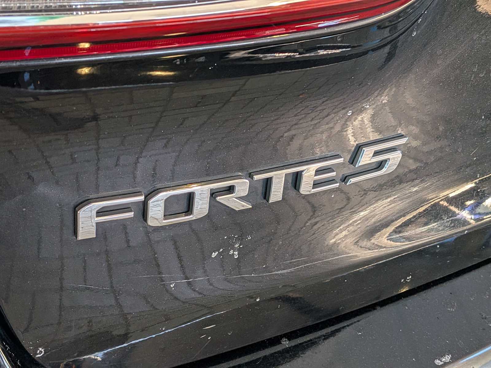 Thumbnail: 2017 Kia Forte - 10