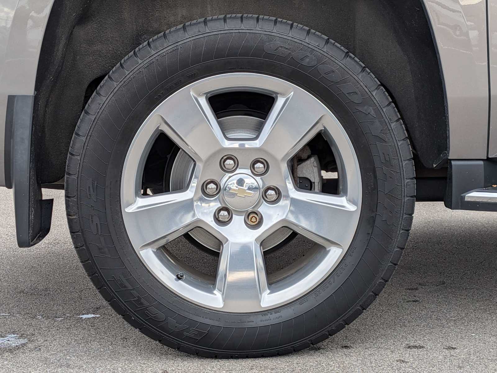 Thumbnail: 2019 Chevrolet Suburban - 13