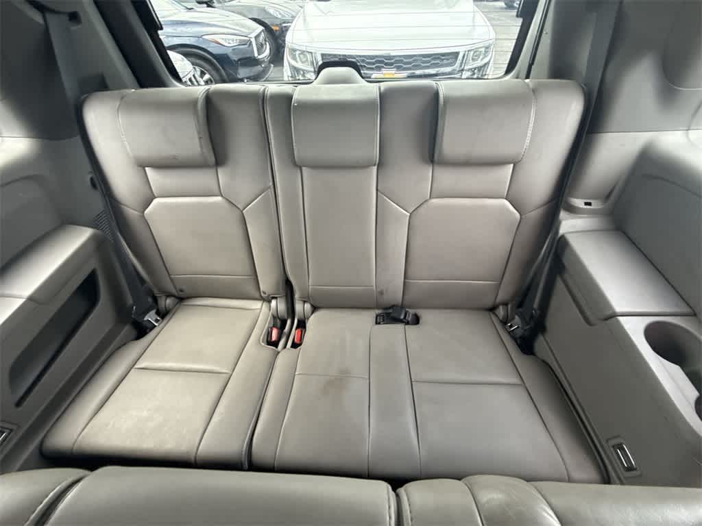 Thumbnail: 2011 Honda Pilot - 21