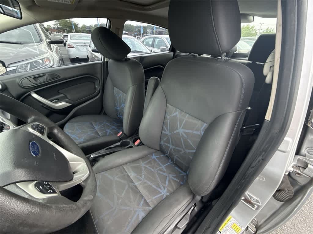 Thumbnail: 2013 Ford Fiesta - 14
