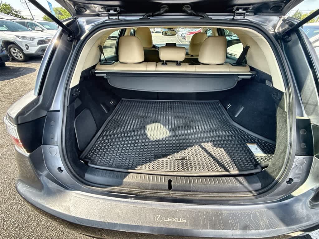 Thumbnail: 2015 Lexus CT - 30