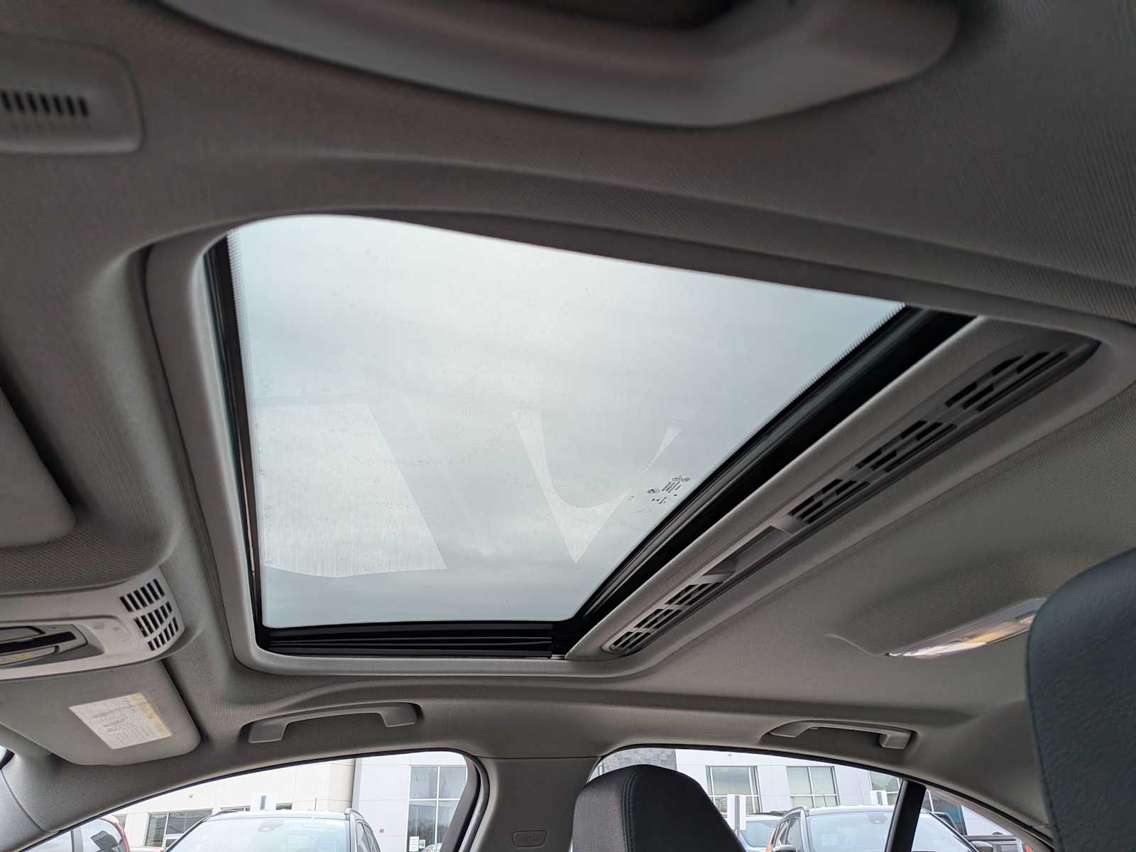 Thumbnail: 2015 BMW 3 Series - 18