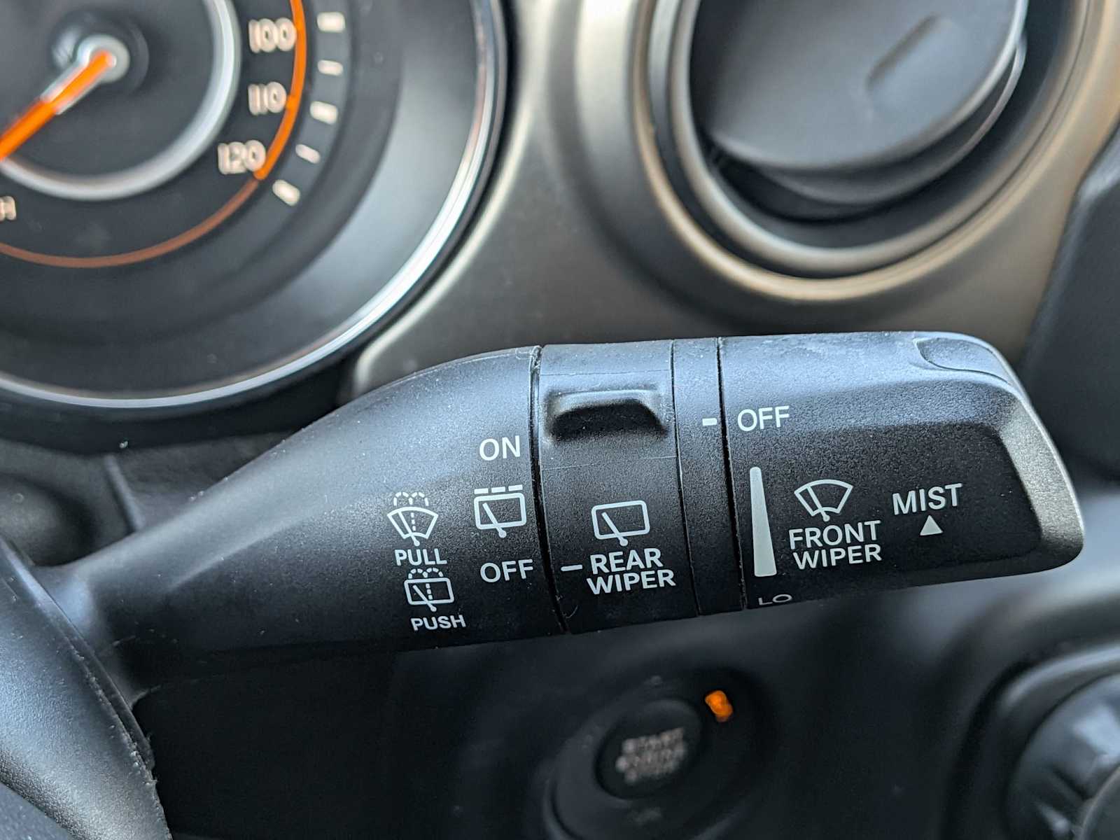 Thumbnail: 2019 Jeep Wrangler - 23