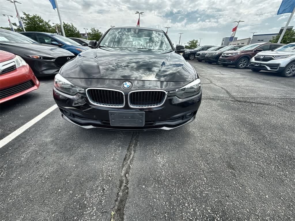 Thumbnail: 2016 BMW 3 Series - 9
