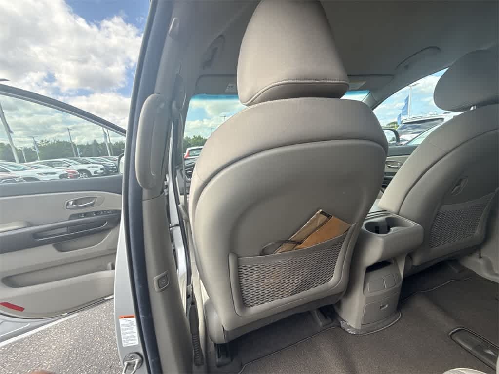 Thumbnail: 2021 Kia Sedona - 17