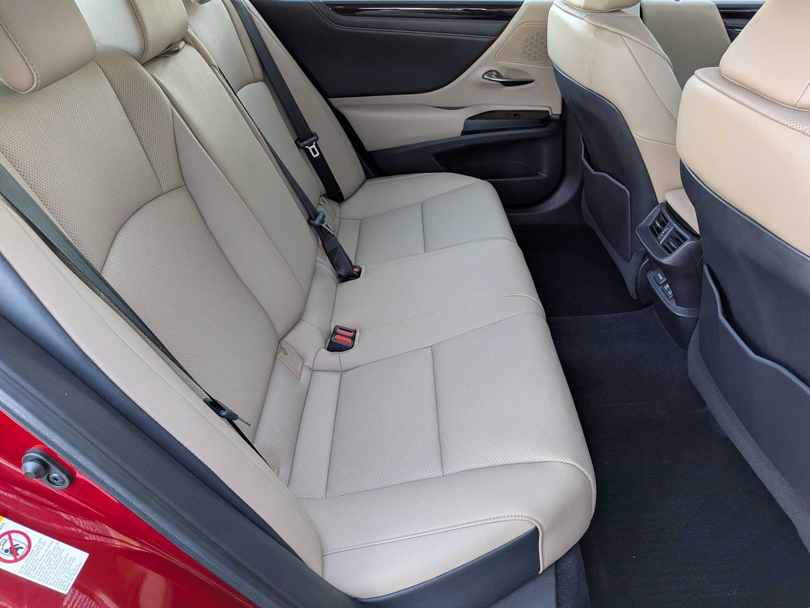 Thumbnail: 2019 Lexus ES - 20