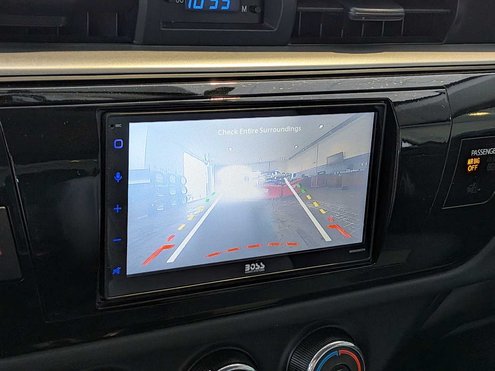 Thumbnail: 2015 Toyota Corolla - 26