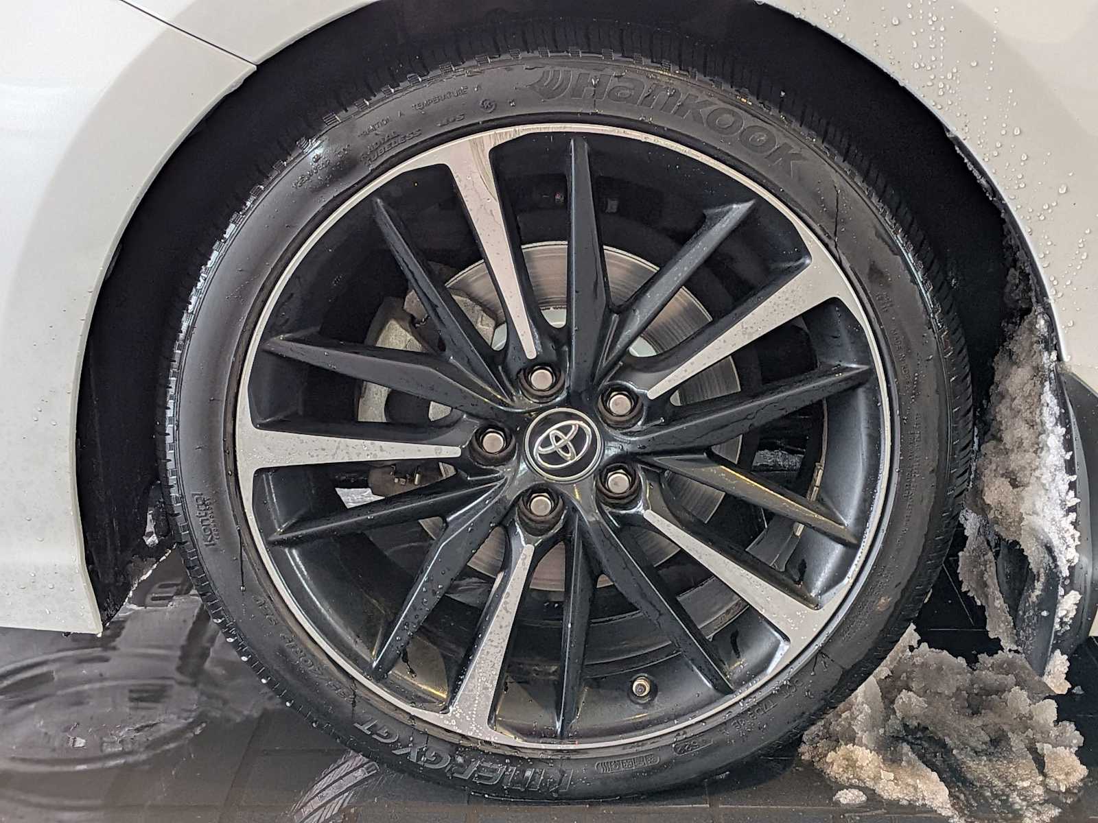 Thumbnail: 2019 Toyota Camry - 13