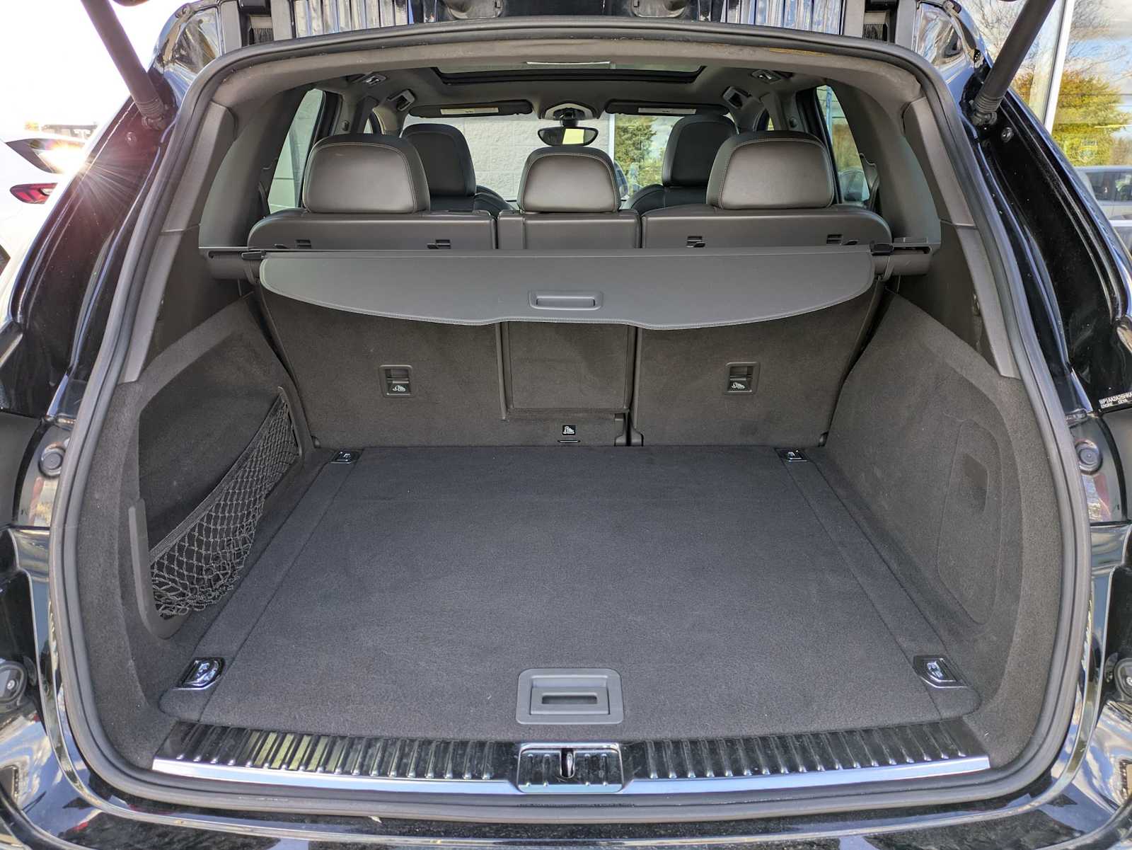 Thumbnail: 2017 Porsche Cayenne - 33