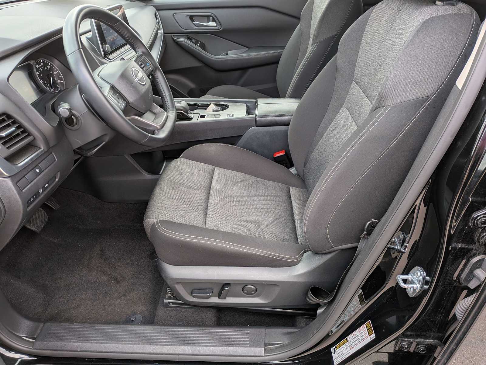 Thumbnail: 2025 Nissan Rogue - 15