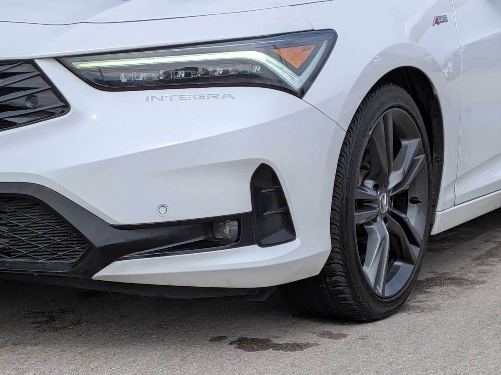 Thumbnail: 2023 Acura Integra - 10