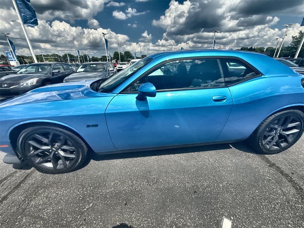 2023 Dodge Challenger R/T photo 3