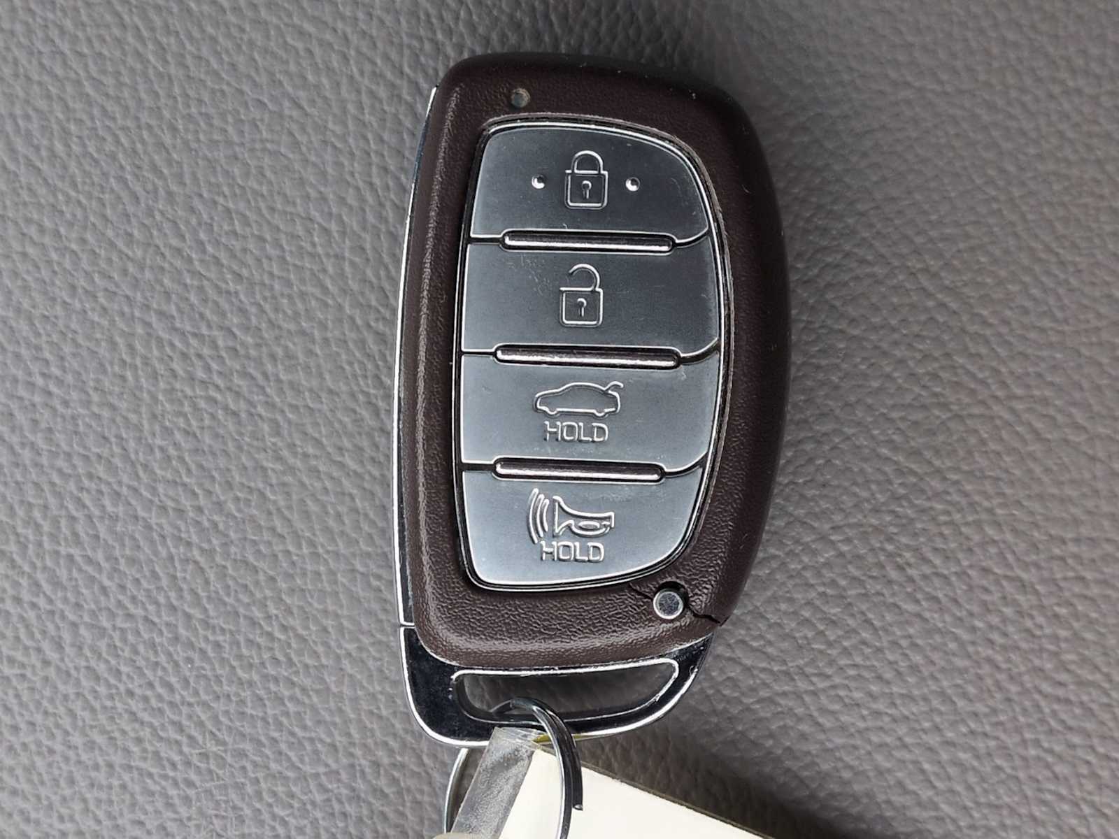 Thumbnail: 2019 Hyundai Elantra - 33