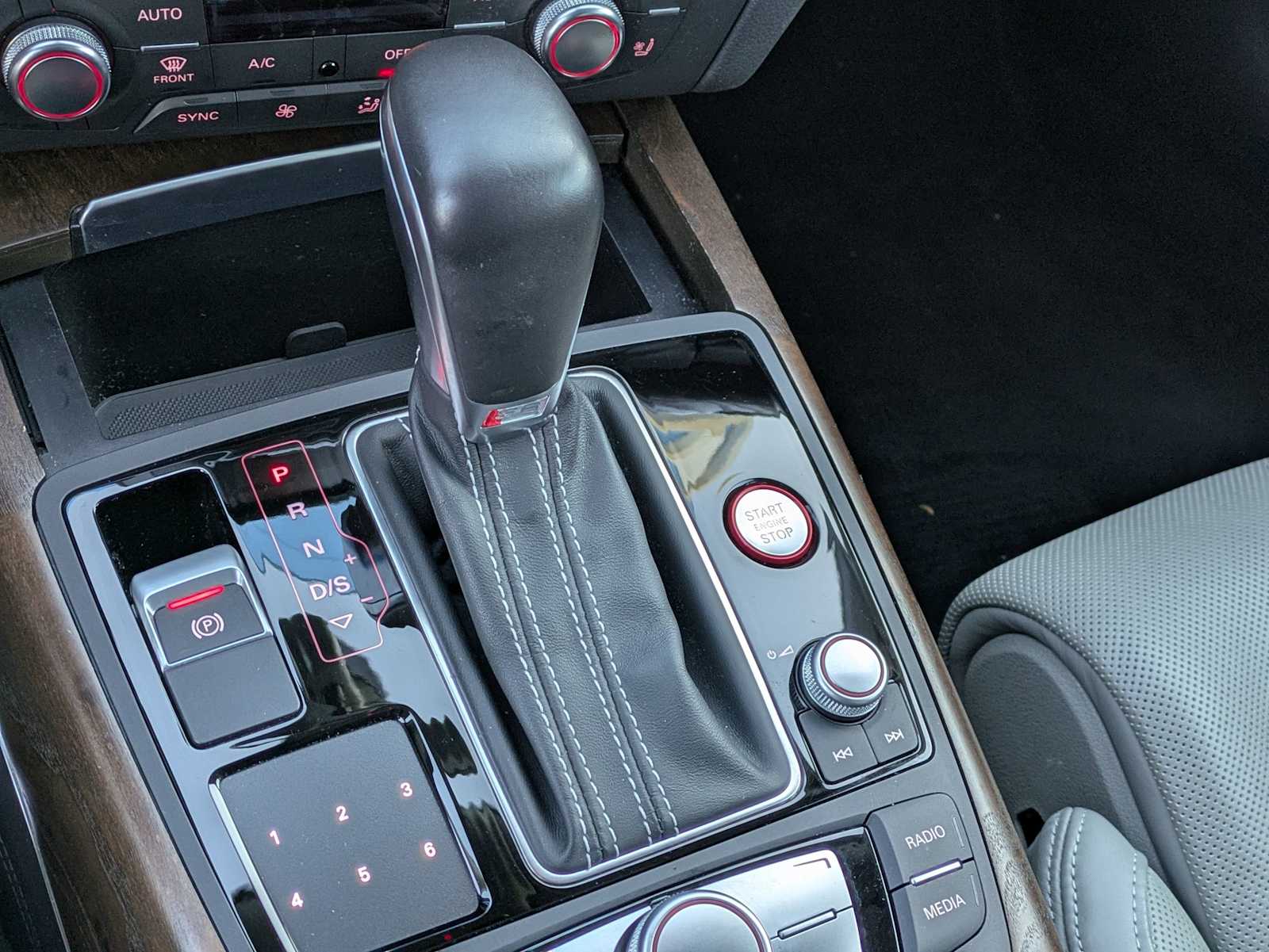 Thumbnail: 2016 Audi S6 - 31