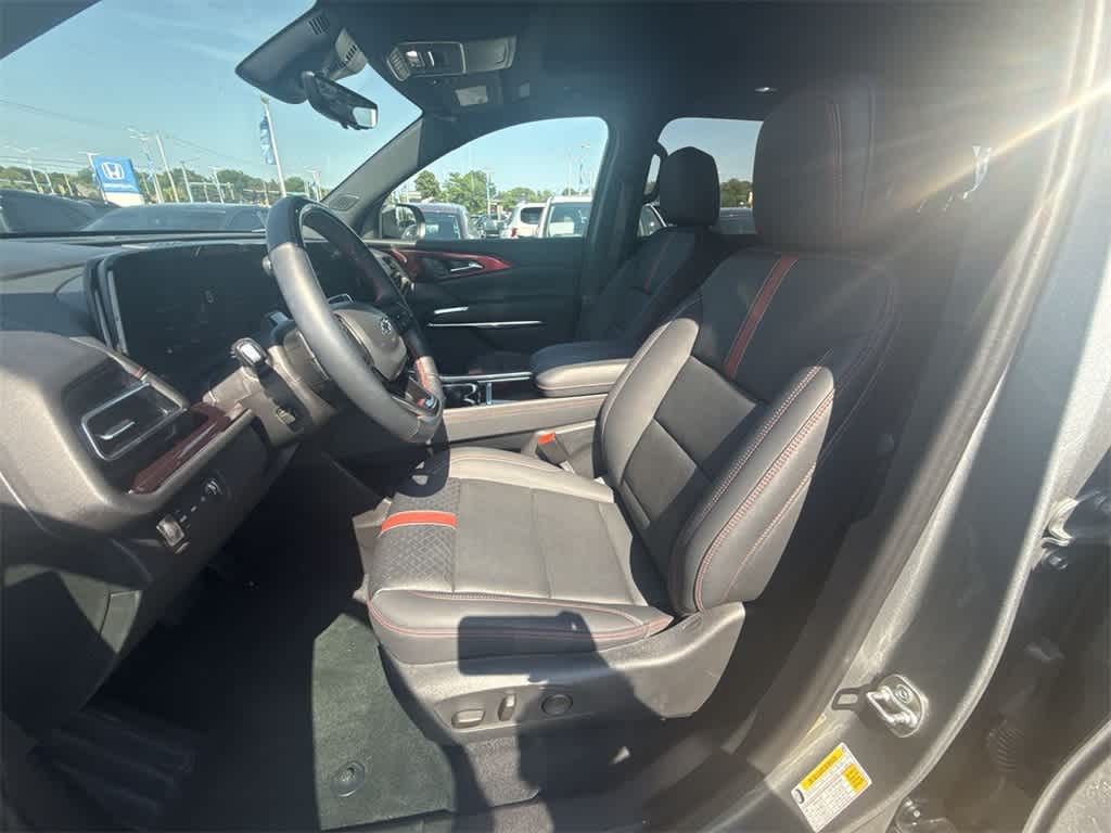 Thumbnail: 2024 Chevrolet Traverse - 15