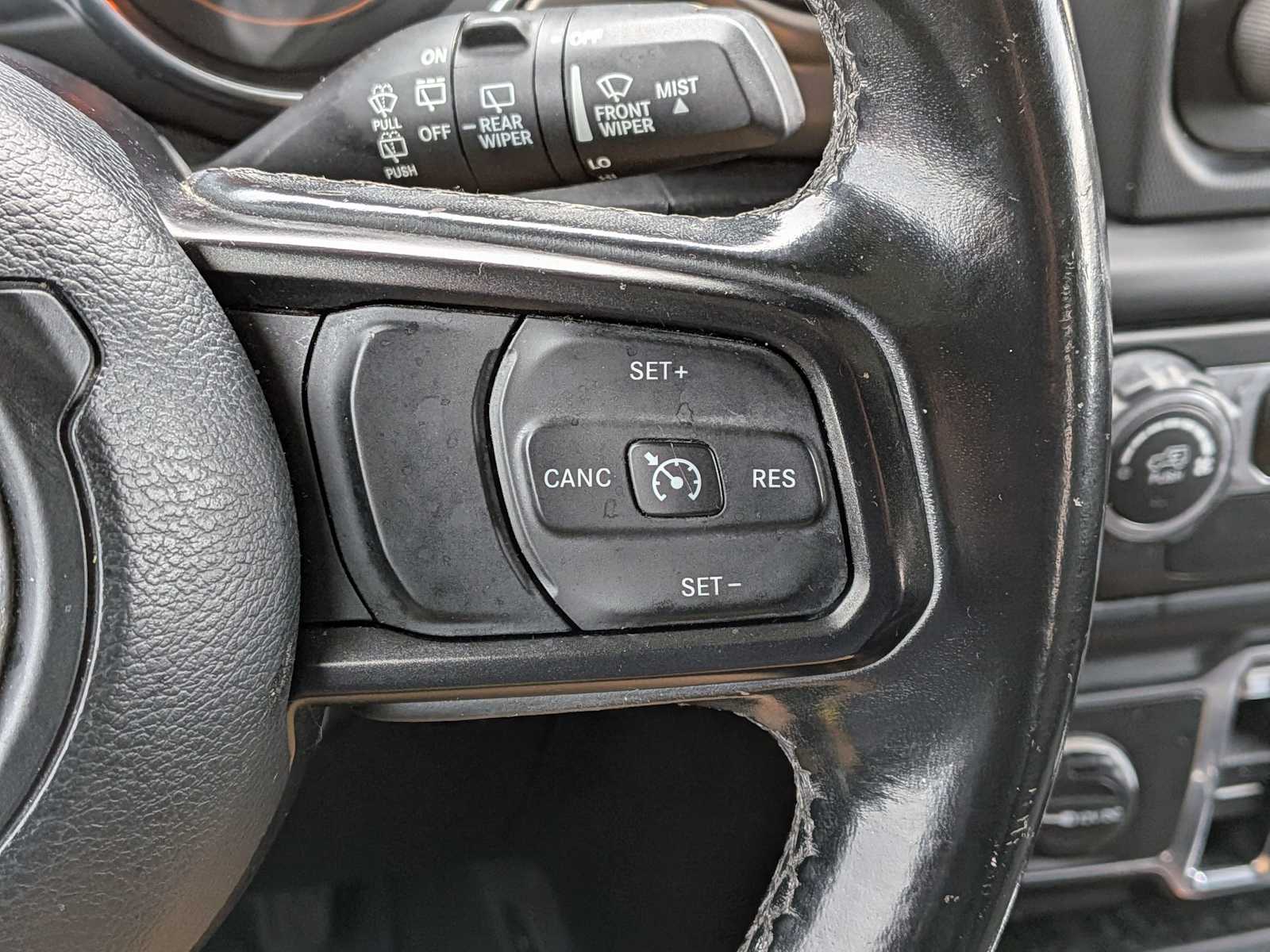 Thumbnail: 2018 Jeep Wrangler - 21