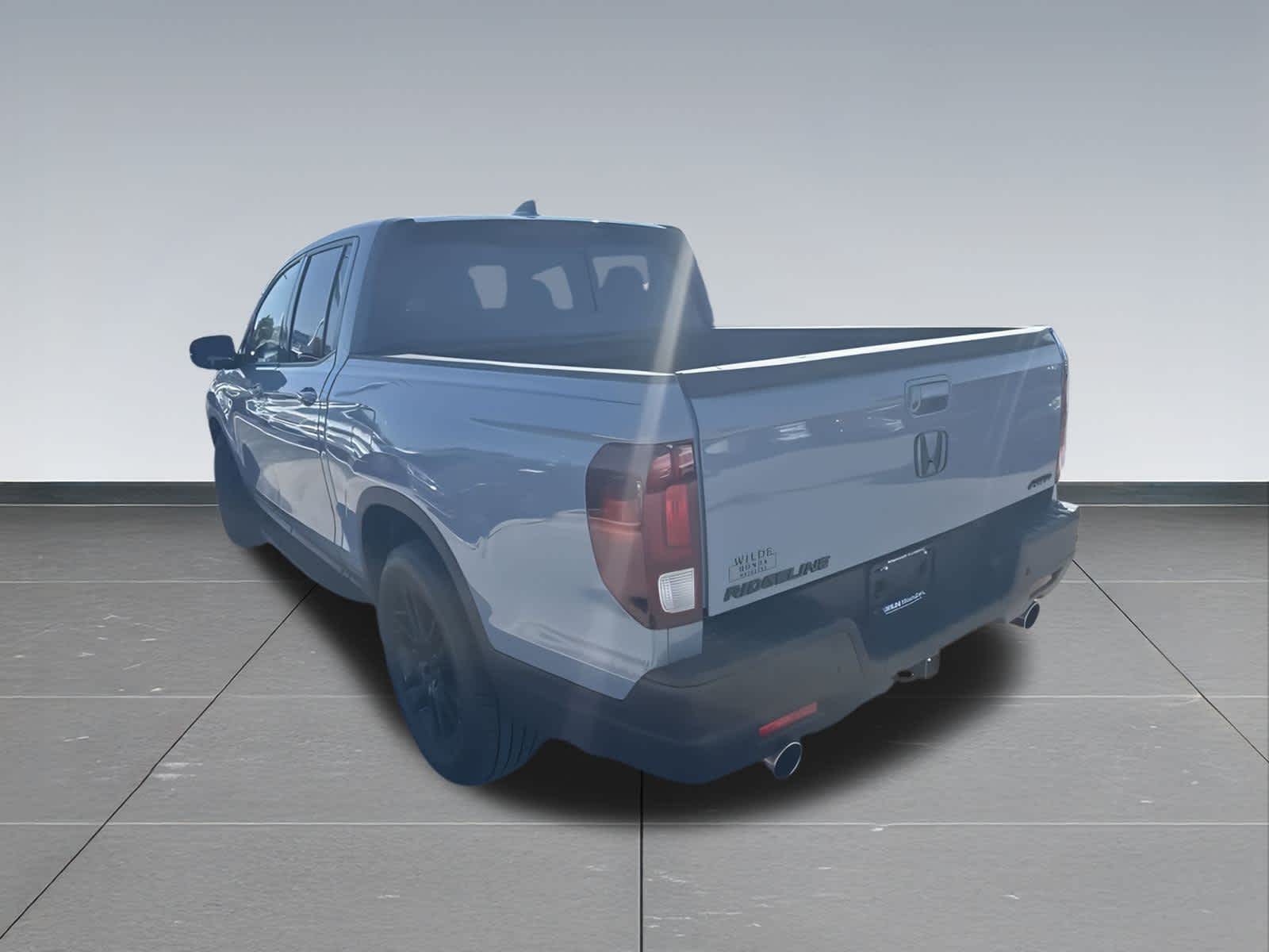 2023 Honda Ridgeline Black Edition photo 4