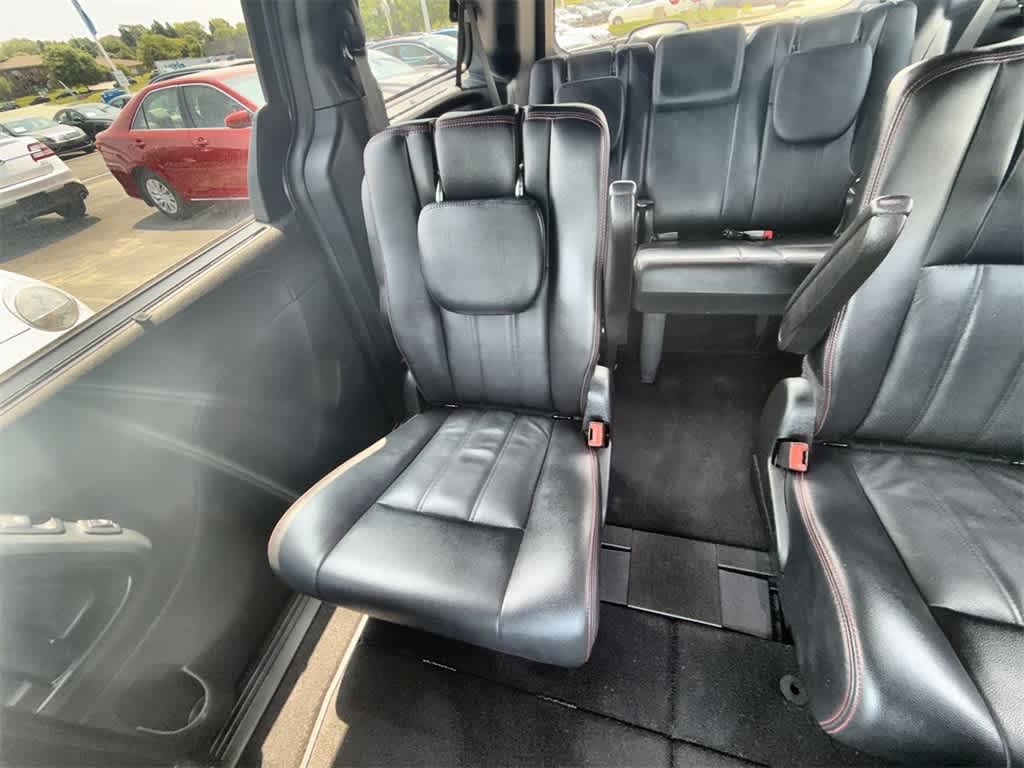 2017 Dodge Grand Caravan GT 19