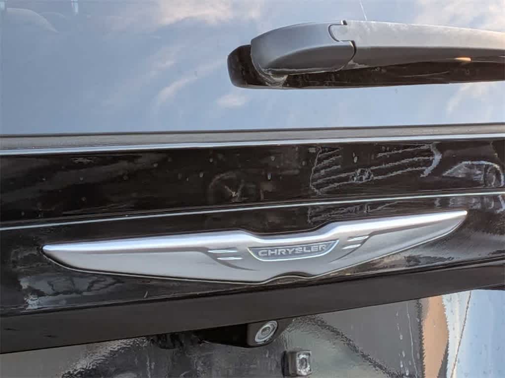 Thumbnail: 2017 Chrysler Pacifica - 13