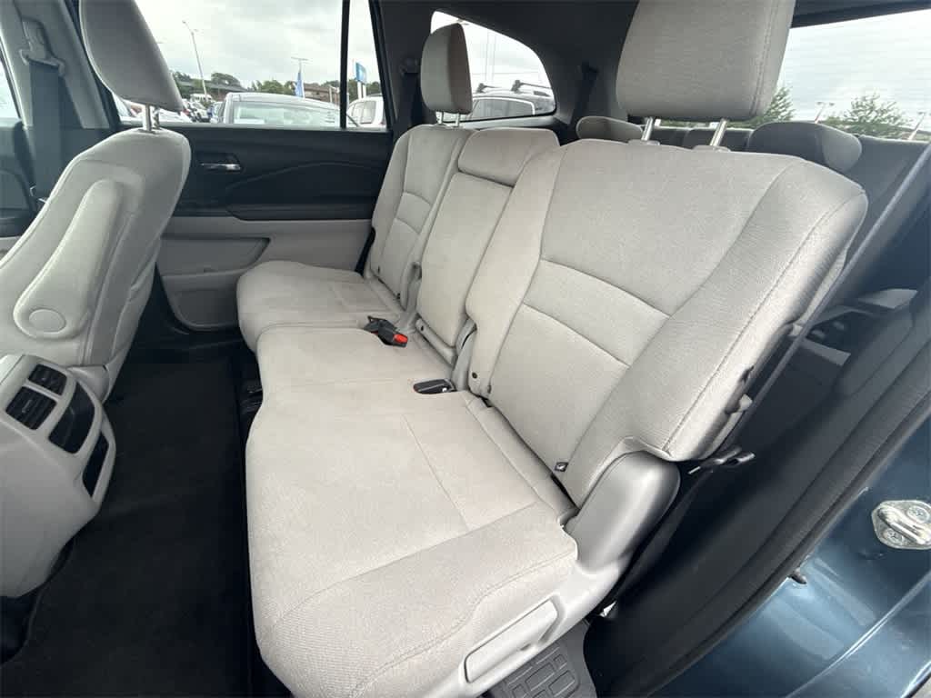 Thumbnail: 2016 Honda Pilot - 18