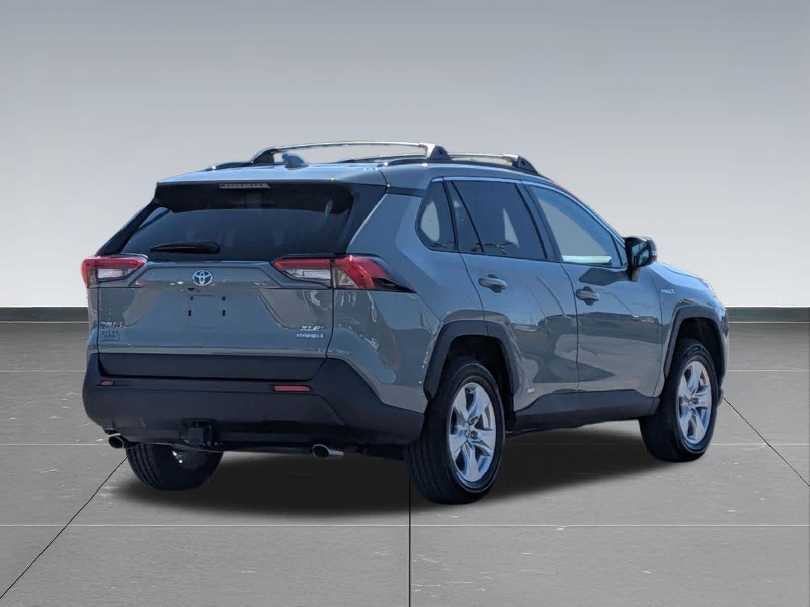 Thumbnail: 2021 Toyota RAV4 - 5