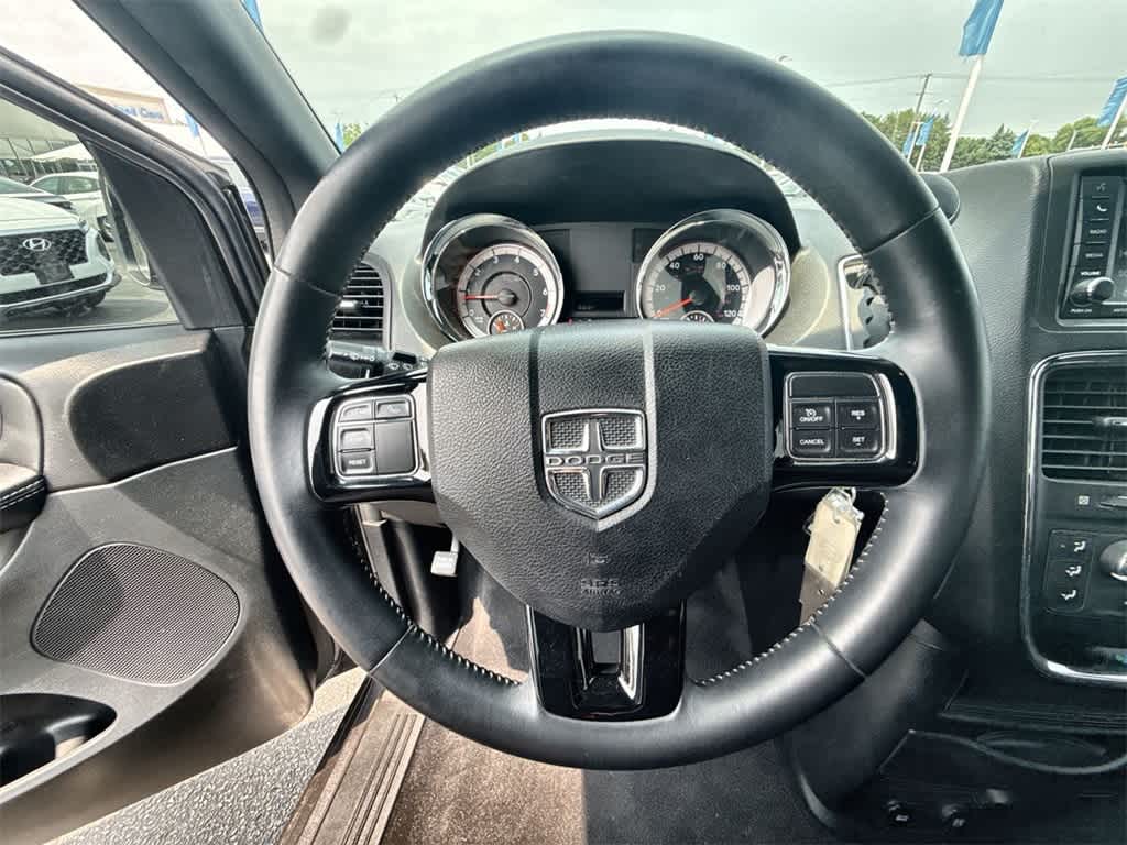 2017 Dodge Grand Caravan SE 21