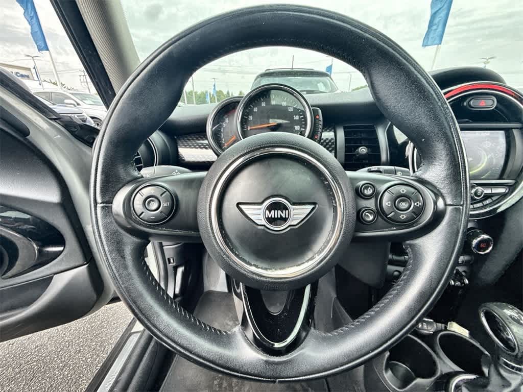 Thumbnail: 2017 MINI Cooper Hardtop - 23