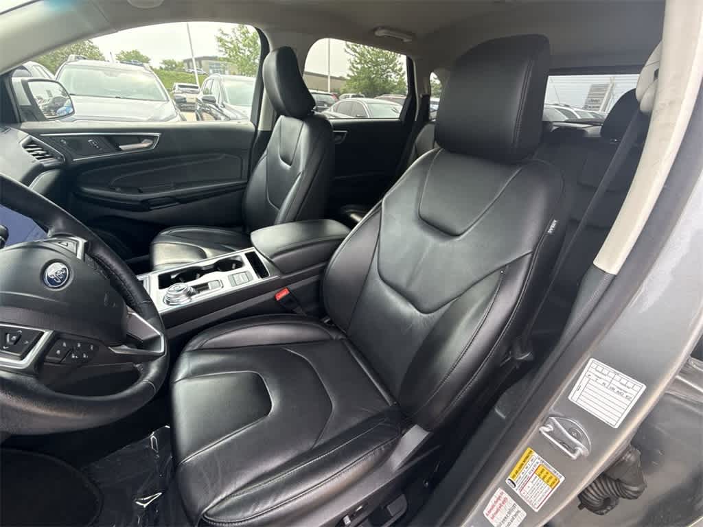 Thumbnail: 2022 Ford Edge - 15