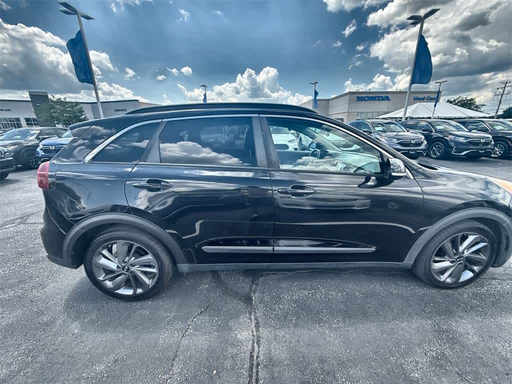 Thumbnail: 2017 Kia Niro - 7