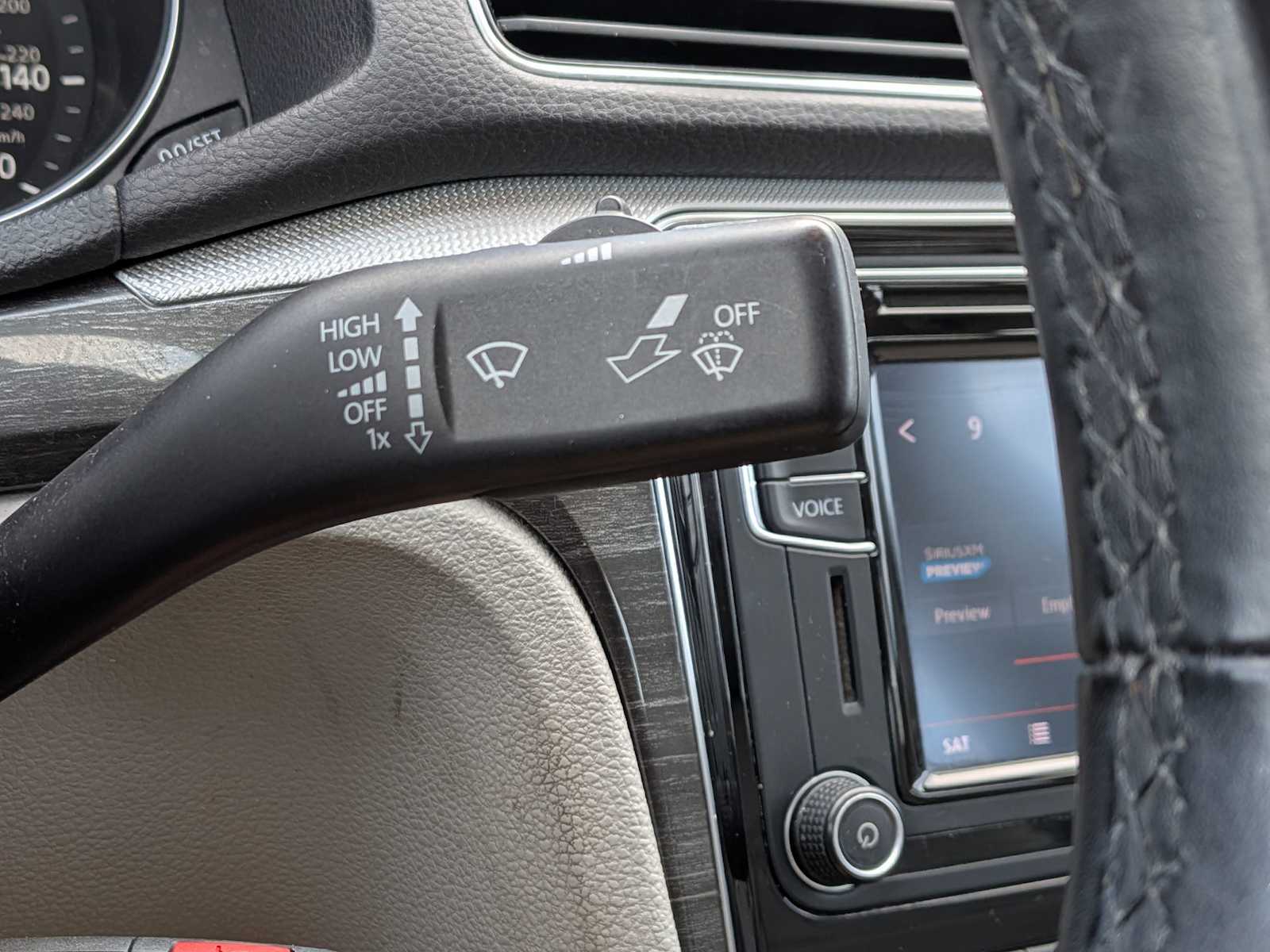 Thumbnail: 2016 Volkswagen Passat - 27