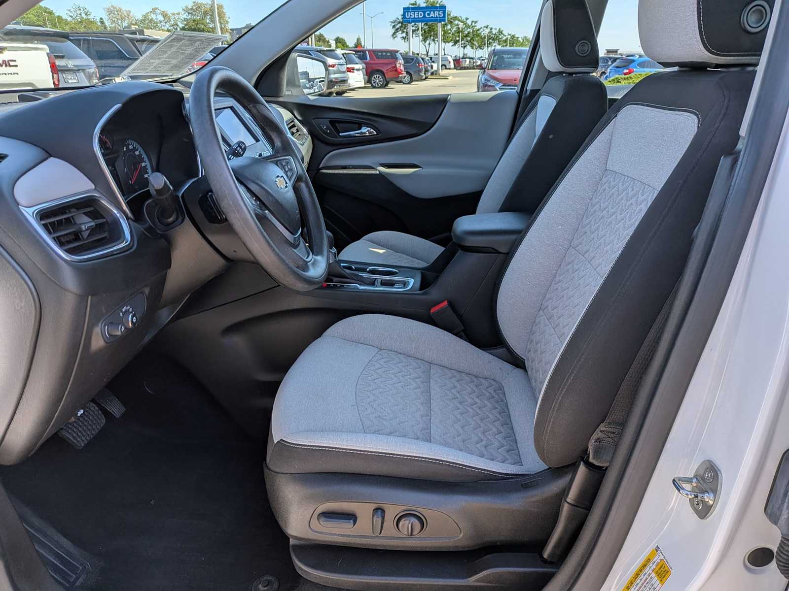 Thumbnail: 2022 Chevrolet Equinox - 13