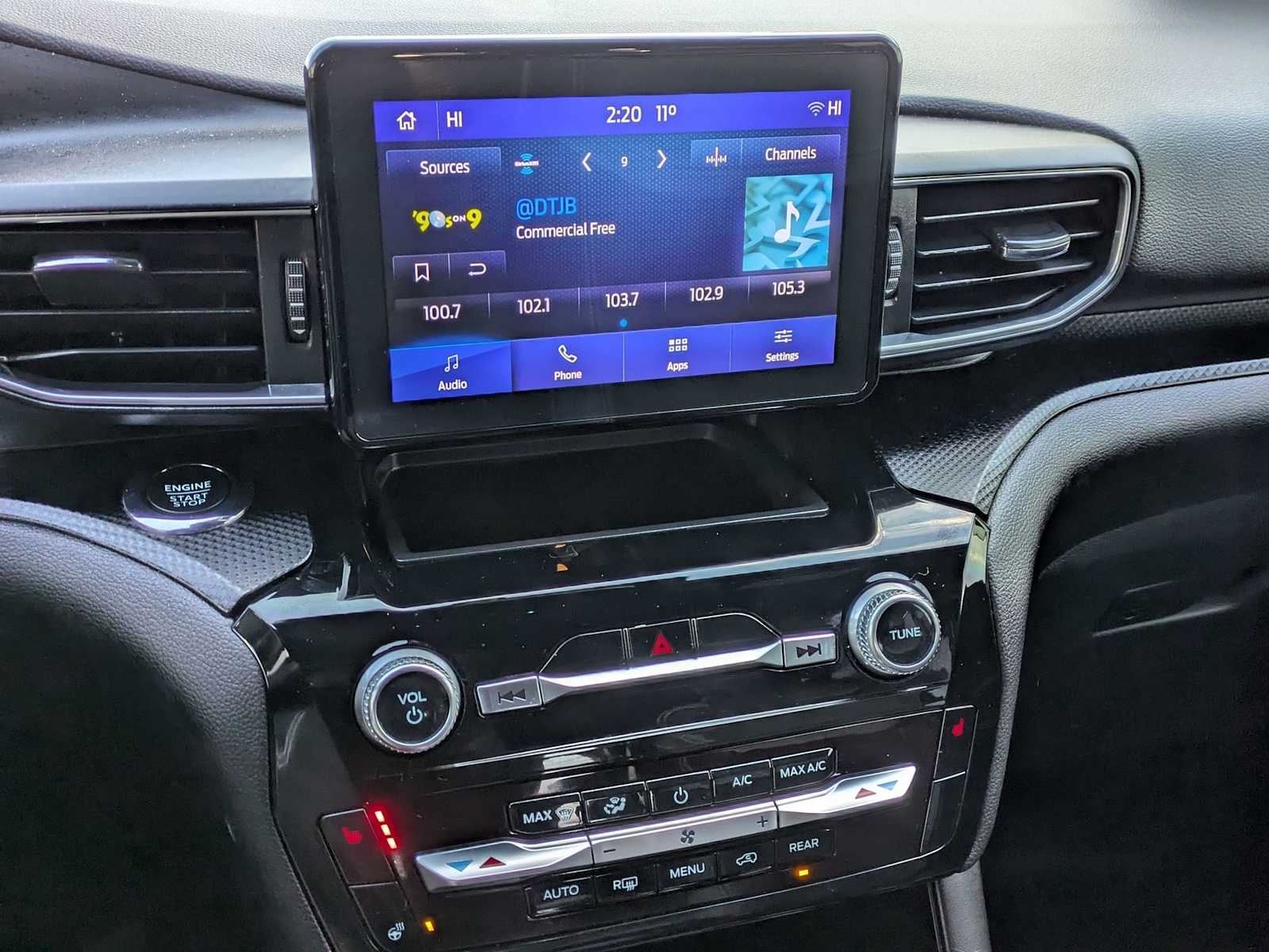 Thumbnail: 2022 Ford Explorer - 26