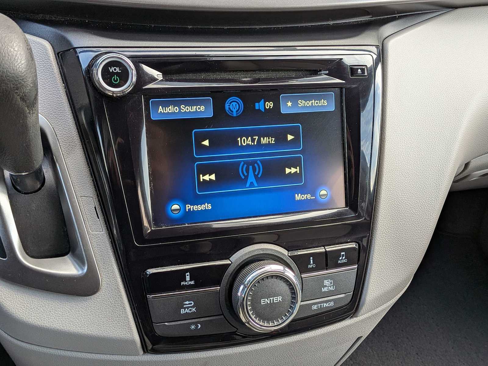 Thumbnail: 2014 Honda Odyssey - 28