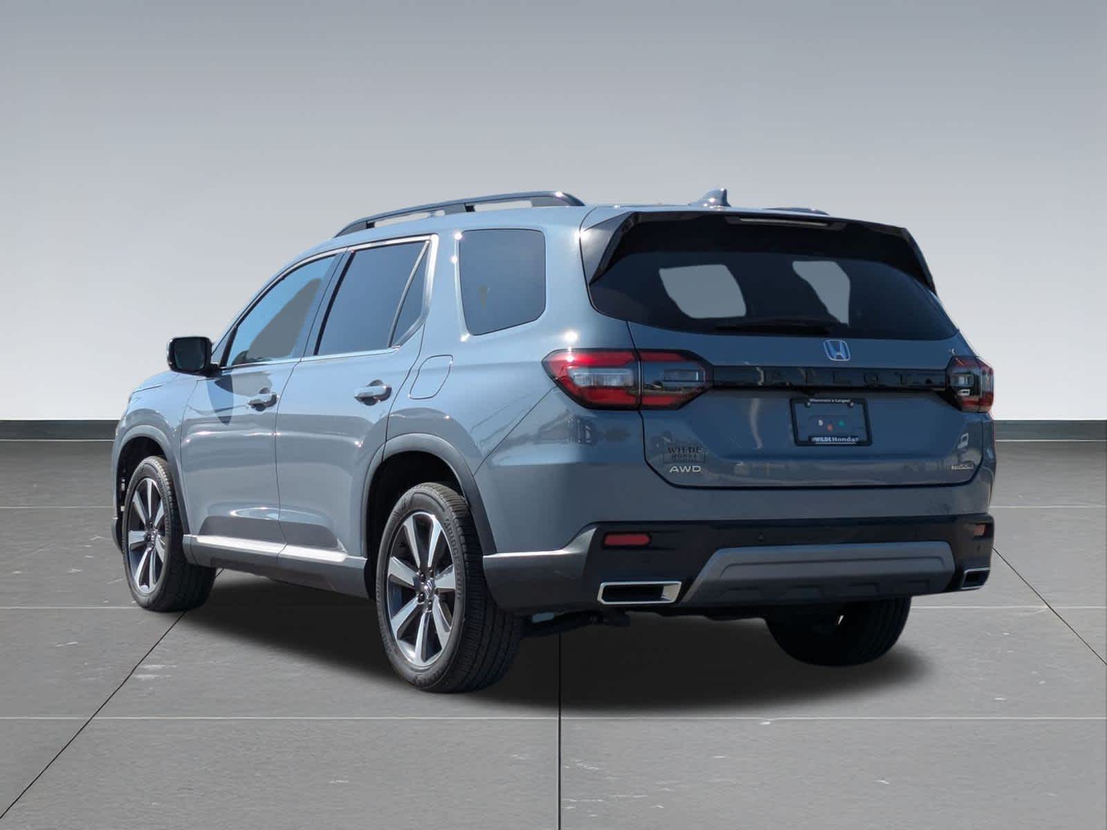 2023 Honda Pilot Touring photo 4