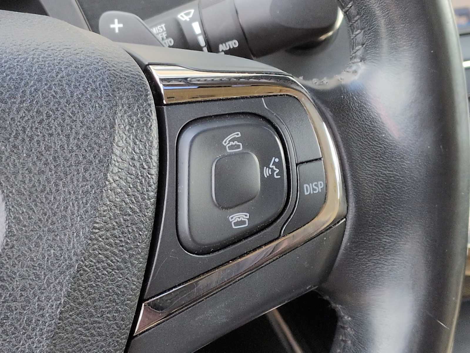 Thumbnail: 2013 Toyota Avalon - 21