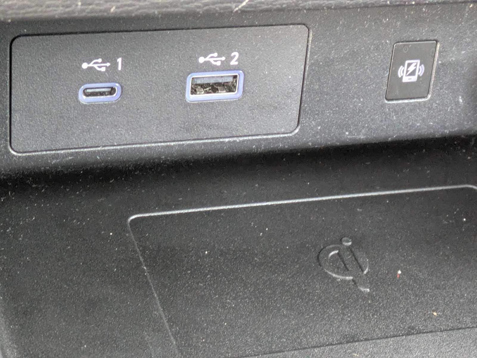 Thumbnail: 2023 Mitsubishi Outlander - 31